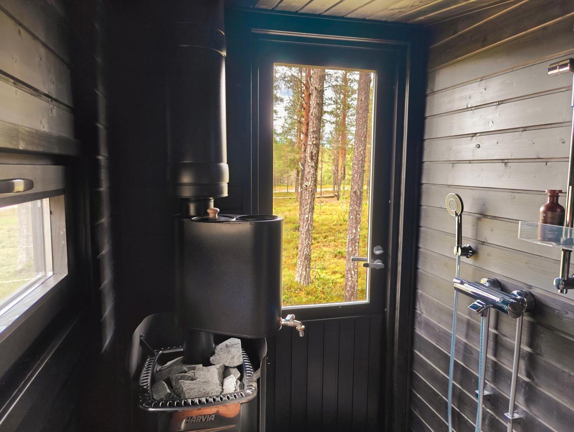 Lapland Riverside 7 Puolukka, Yllaes, Tiny With Sauna, Fireplace, Terrace, Bbq, Wifi, Ski, Fishing, Pets Ok